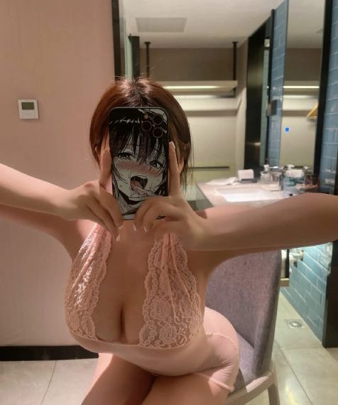 朋友的妻子和母亲