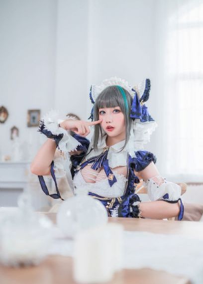 年轻的女教师2在线播放