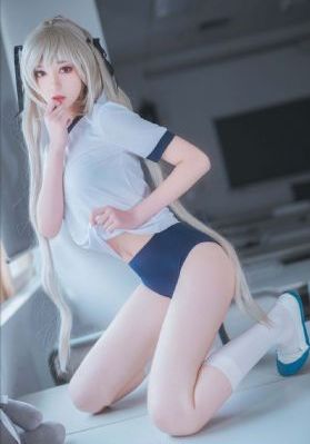岳女四人共侍一夫更新时间