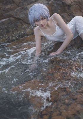 隔壁的女孩4